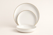 Set Piatti Golden Rim – Eleganza senza tempo per la tavola d’hotel