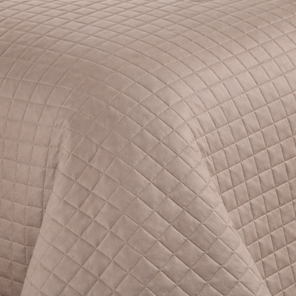 Copriletto Porto – Trapuntatura a Quadri