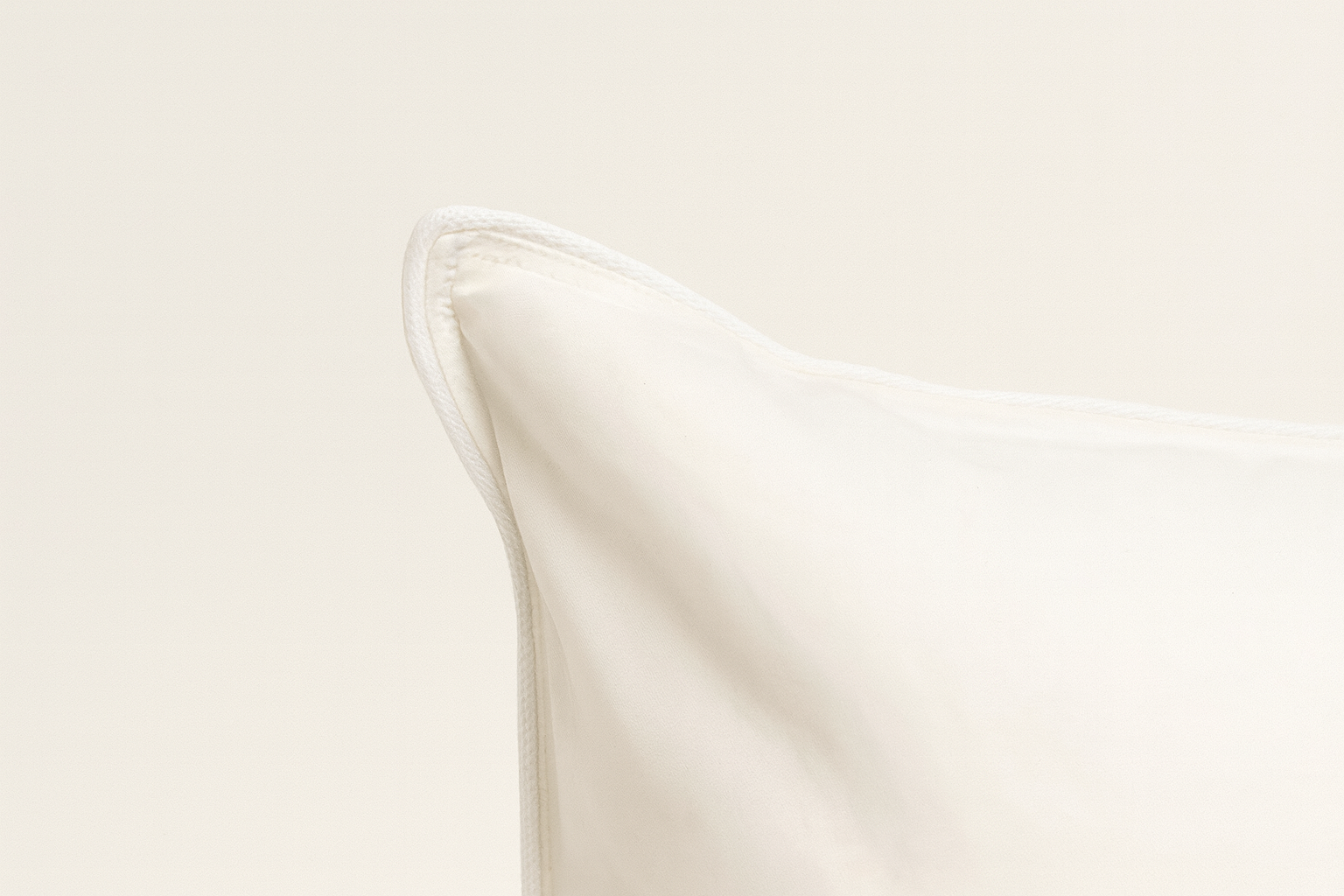 Guanciale Microlen – Fibra Ultra Sottile e Morbida, Federa 100% Cotone Down-Proof